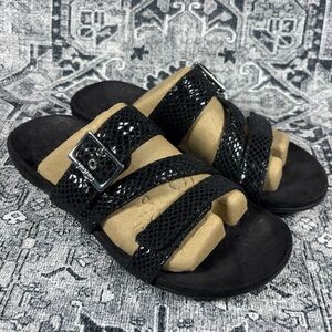 Vionic Sandals Women’s Size‎ 8 Black Snakeskin Straps